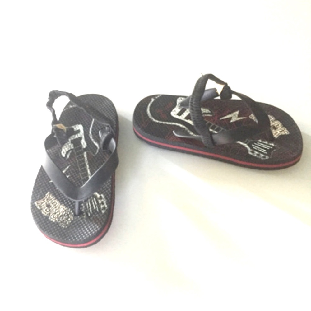 Size 10-11 The Children’s Place Thong Flip Flops - Guitar Rock Graphic